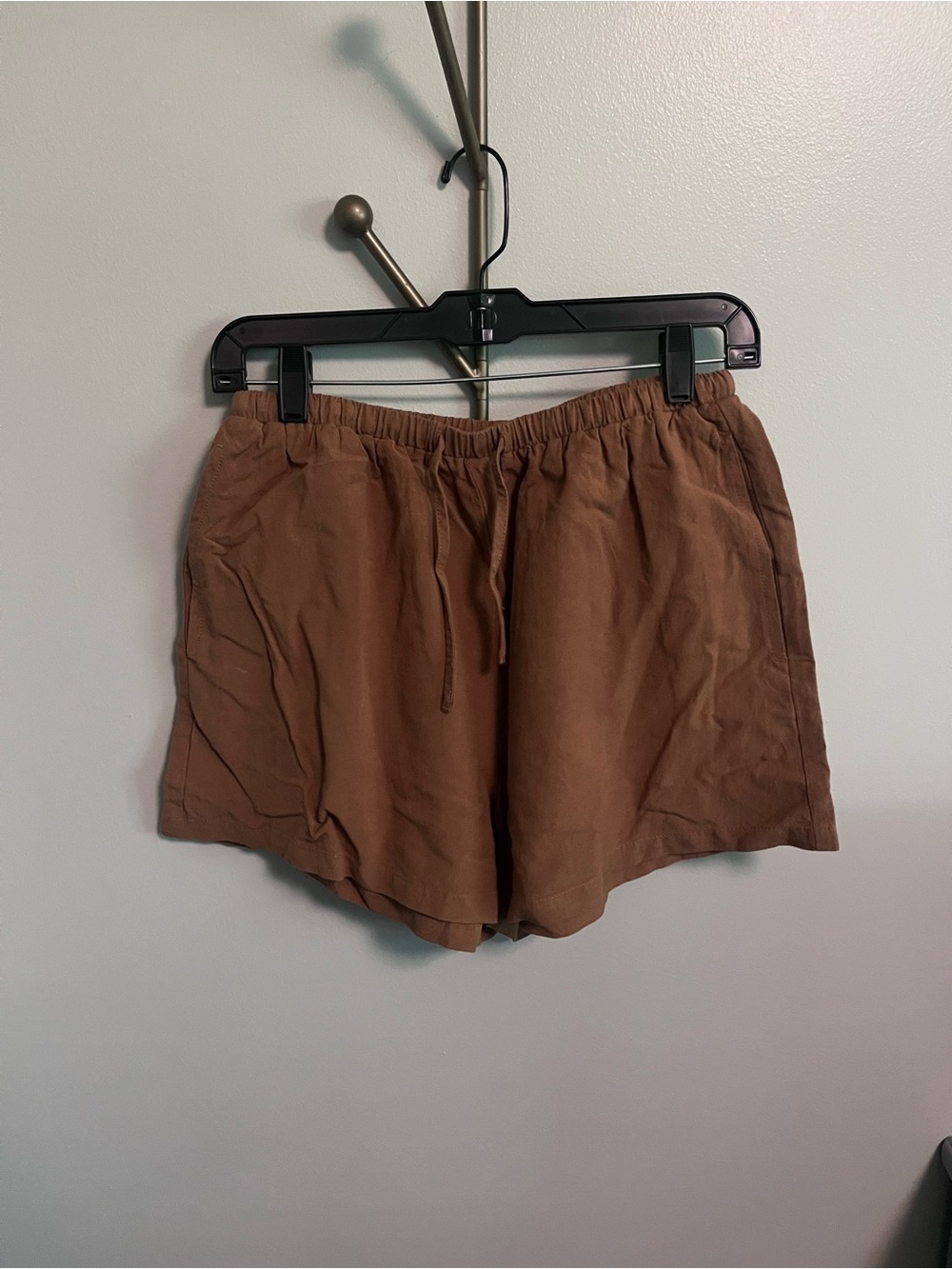 Women’s linen Drawstring Shorts - Brown